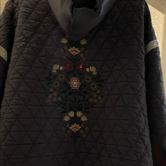 POL Quilted Jacket  with Embroidered Floral Design - Gray and Cream - Picture 11 of 15